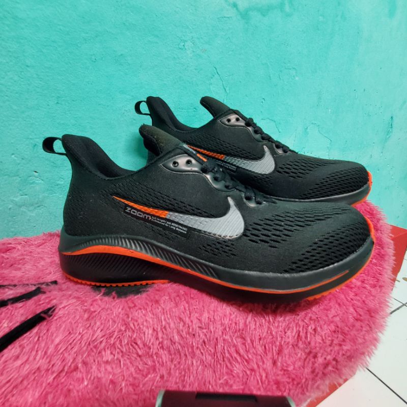 Sepatu Sneakers NK Zoom Terbaru Bahan Rajut Sepatu Pria Termurah Sepatu Running Terbaru Dan Termurah Selpatu wanita Sepatu Fashion kekinian