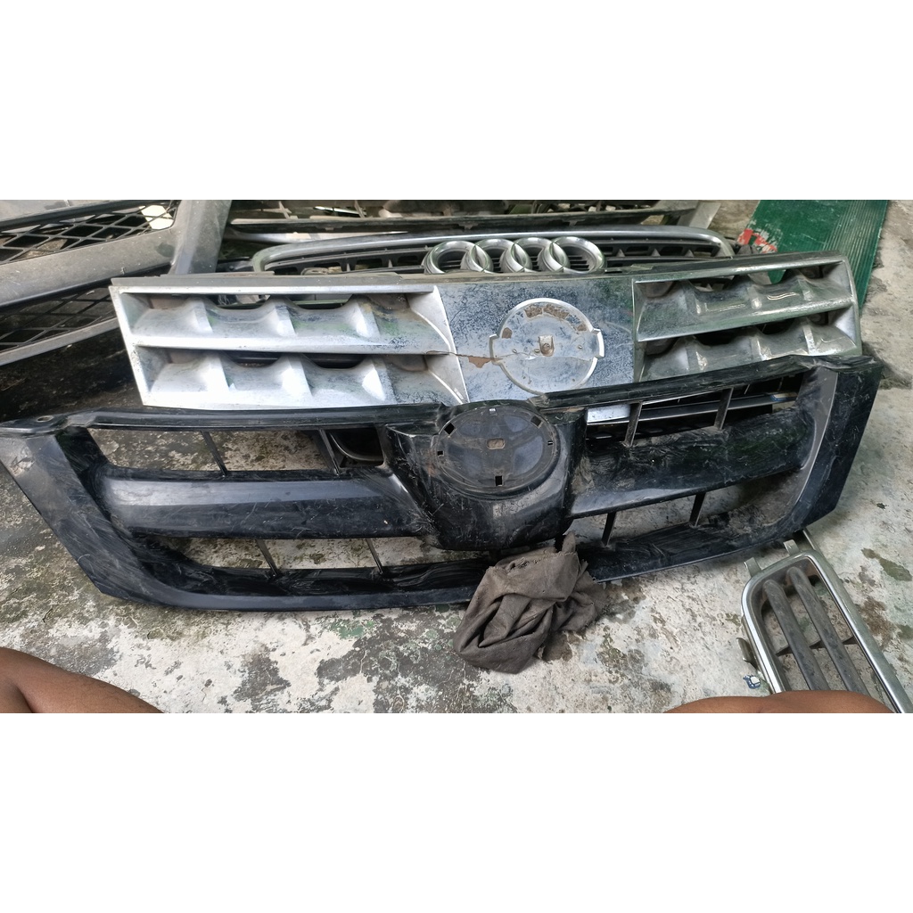 Grill innova 2004-2008 original