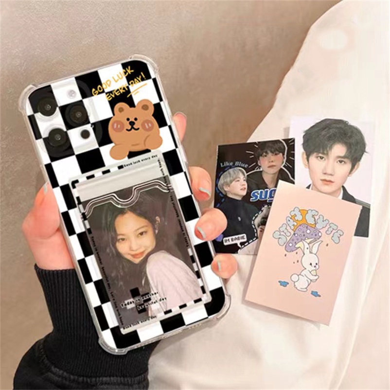 Soft Case Silikon TPU Motif Hati Untuk Phone Case For iPhone 14 13 12 11 Pro Max Se 2020 X XR Xs Max iPhone 7 8 Plus Checkerboard Love Phone Case Card Bag Holder Case All-Inclusive Camera Soft Silicone Protection TPU Back Cover