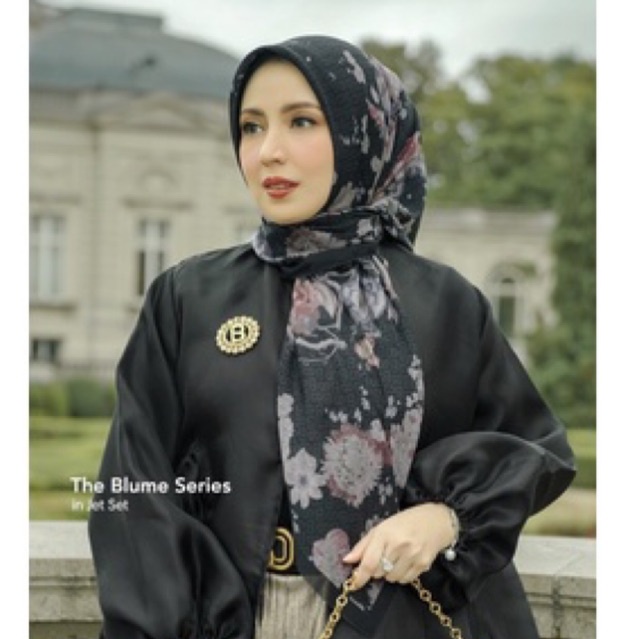 BUTTONSCARVES BLUME SERIES SARAH SOFYAN SARSOF FIX DAPAT DARI WEB JET SET OVER CAST BALIKPAPAN