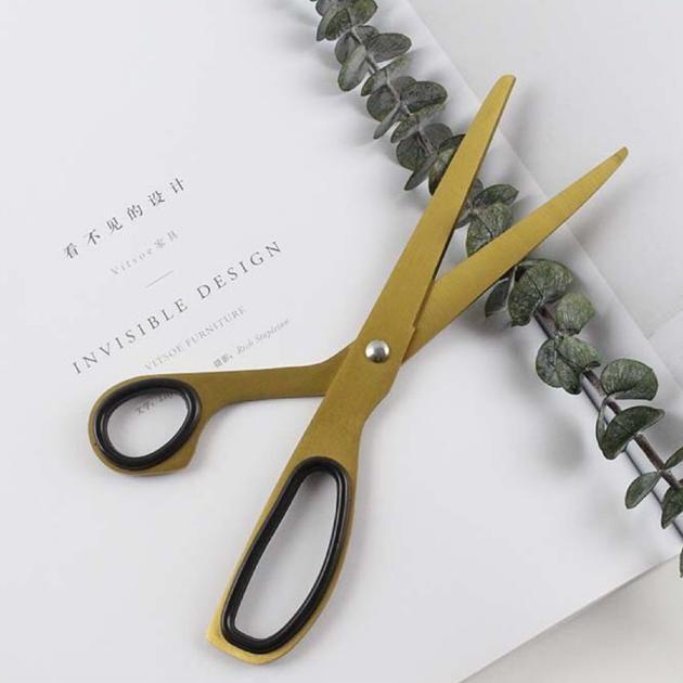 

ada Gunting Emas / Gold Scissor / Alat Kantor ATK / Keperluan Kantor