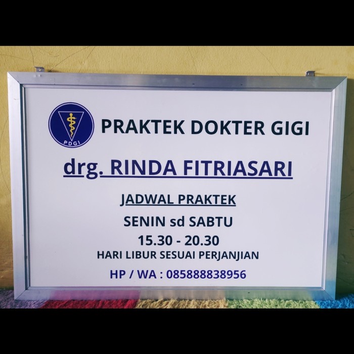 

Paja Plang Acrylic+Lis Aluminium 100X100 Sign Praktek Bidan Papan Dokter