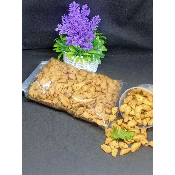 

KUE BAWANG PREMIUM [KRIPIK BAWANG GUNTING] 500 GR