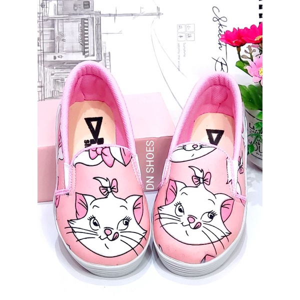 Sepatu Anak slip on anak Perempuan Karakter Marry Pink