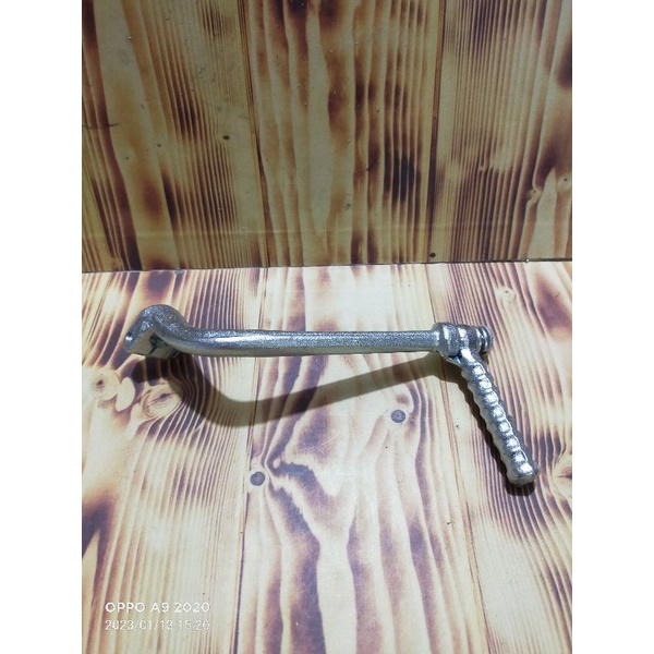 ENGKOLAN KICK STATER REVO BLADE