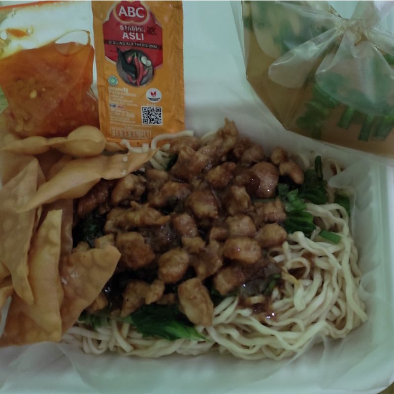 

Paketan Mie Ayam /Mie Ayam Yamin Lengkap