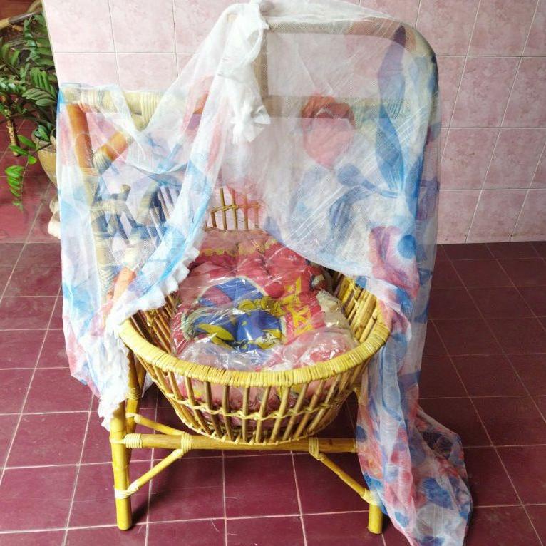 SUD.12Ja23l ‑ kelambu /Kasur untuk ayunan bayi rotan