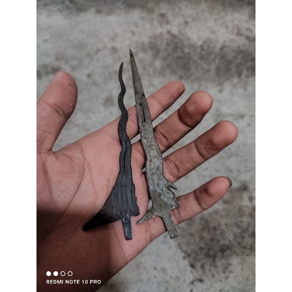 Sepasang jimatan keris combong temuan