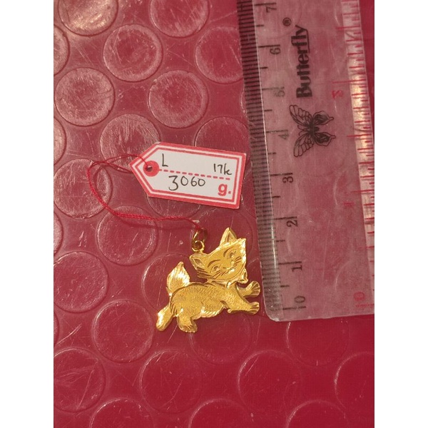 Liontin emas 75 kucing