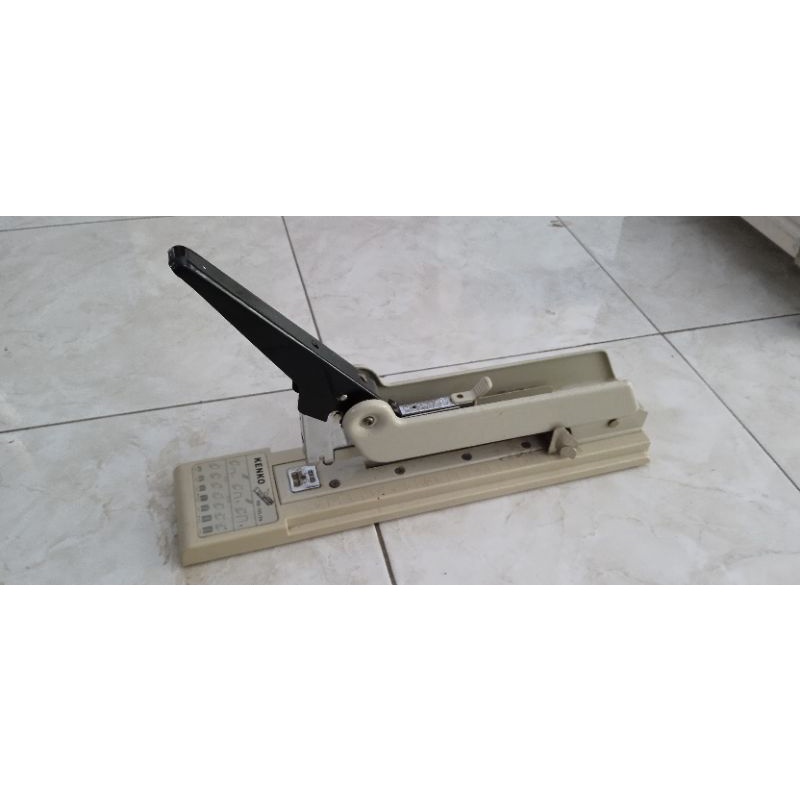 

Stepler kenko besar