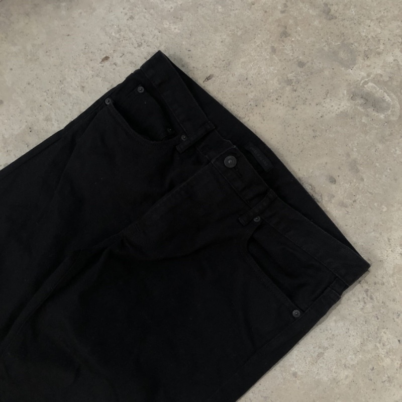 Uniqlo Selvedge black jeans