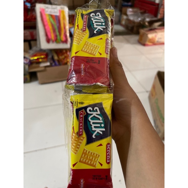 

roti klik crackers dapat 2 renceng