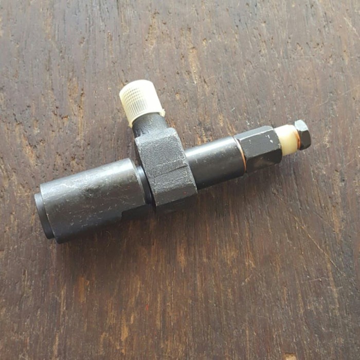 ```````] Fuel injector rumah nozzle Nozel Mesin Dongfeng R175 R180 R 175 R 180