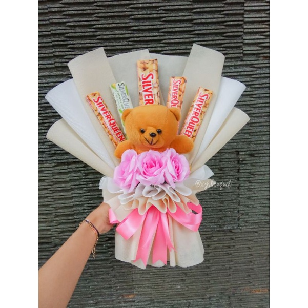 

[ READY ] Bouquet Valentine | Bouquet Coklat Silverqueen | Buket Coklat Murah
