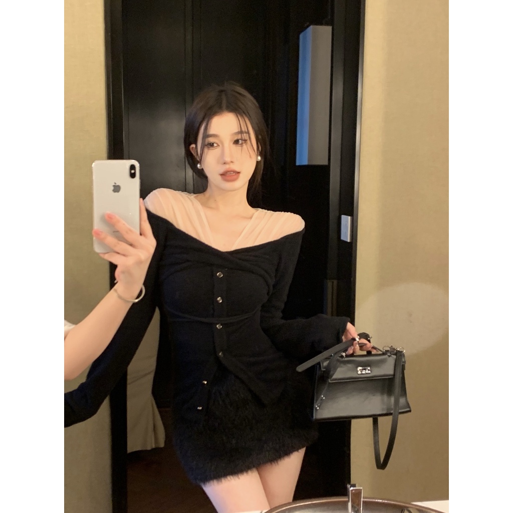 Red One-shoulder rajutan bottoming kemeja wanita musim gugur dan musim dingin mesh splicing slim-fit lengan panjang Perancis gaya barat sweater top