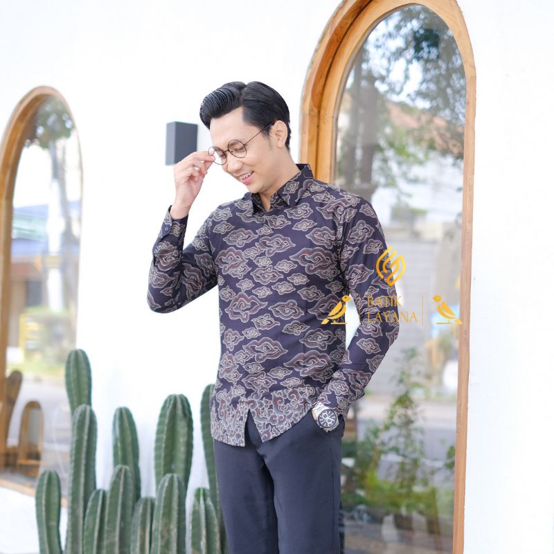 Kemeja Batik Megamendung Navy Premium Katun Primisima Halus Tebel