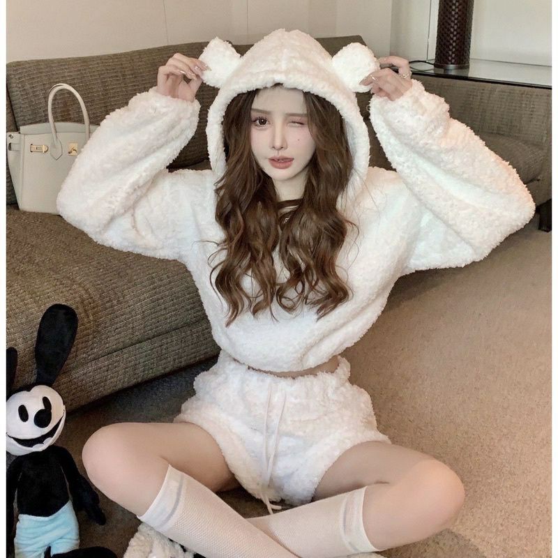 sweater oversize crop bulu domba / sherpa bear oversize crop / SWEATER SHERPA BEAR OVERSIZE CROP
