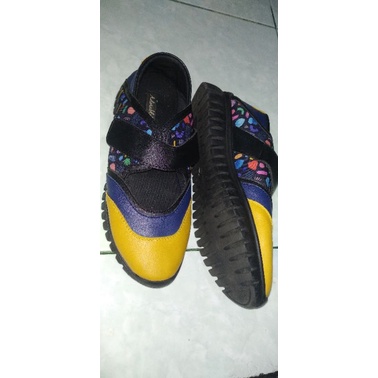 sepatu second wanita