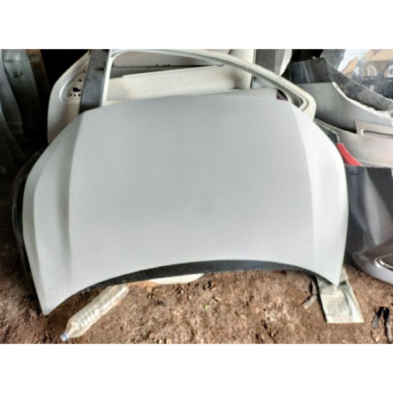 Kap mesin Mobilio Facelife