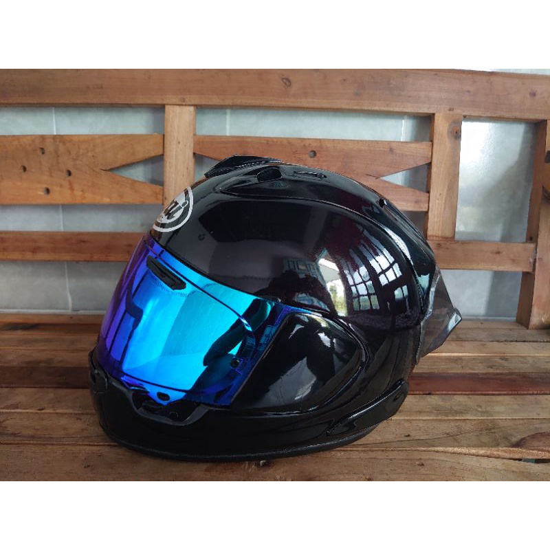 helm cetakan arai