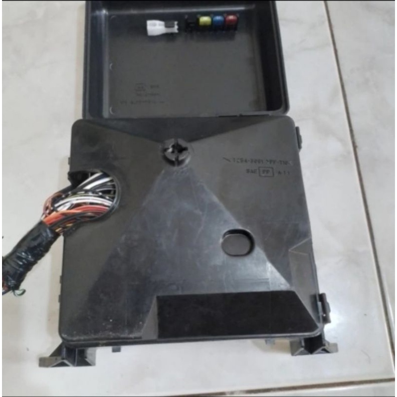 Box Fuse Sikring Isuzu Panther Kapsul Lengkap Original