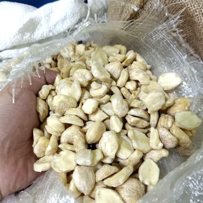 

Kemiri Pecah Medan 1/2Kg Setengah Kilo Fresh Grade A Best Seller