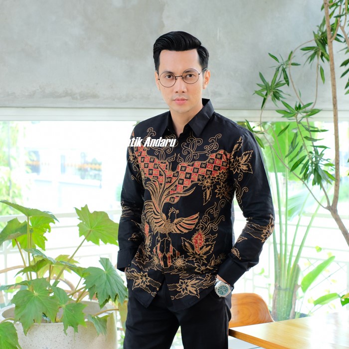 Kemeja Batik Pria Slim Fit Lengan Panjang Heem Premium Warna Hitam Kombinasi Merah Maron