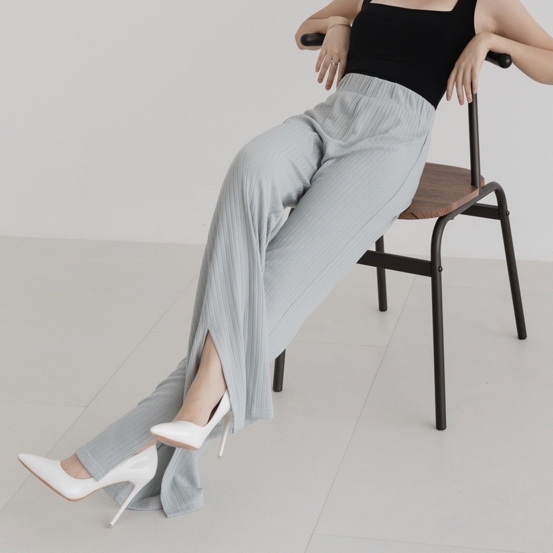 HUM - ZGW OOTD Celana Kulot April Knit Belah Samping / Kulot ZOE Knit Pants / Celana Panjang Wanita 