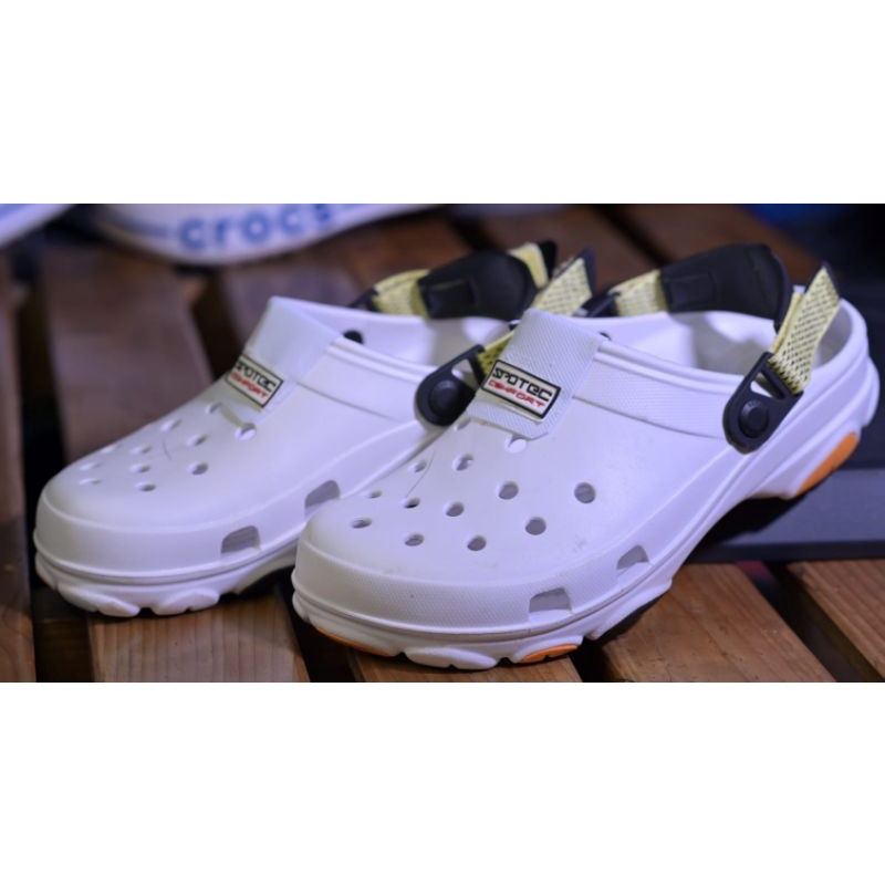 Sandal Crocs Terrain ( Velcro) ,, Sandal, Slip On, Sandal Bersantai, Sandal Dewasa, Sandal pria, Sandal ringan, Sandal Nyaman, Sandal Traveling, Rijekan Pabrik &quot;Cuttingan&quot;