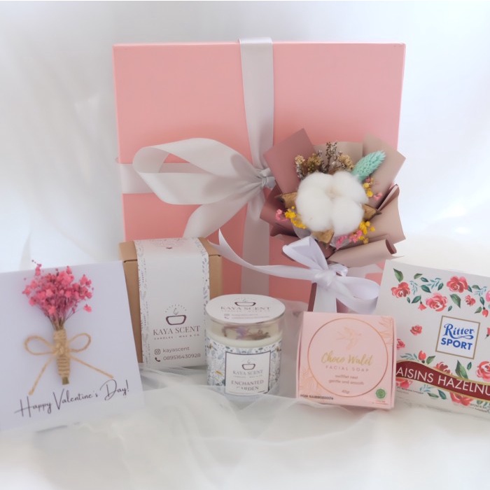 

✨READY✨ -Hampers Valentine Gift Box Hadiah Scented Candle Sabun Sarang Walet- 1.1.23