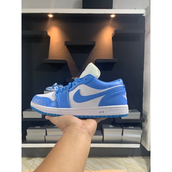 AJ 1 LOW UNC UNIVERSITY BLUE