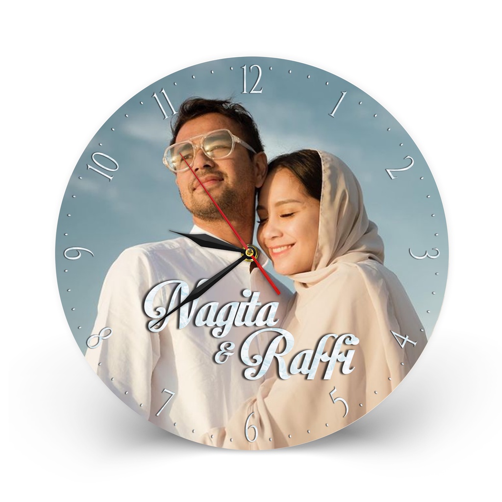 Jam Dinding Kayu Unik Custom Foto dan Nama Hadiah Pernikahan Kado Wedding