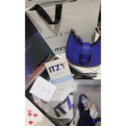 tas itzy x charles n keith cobalt biru