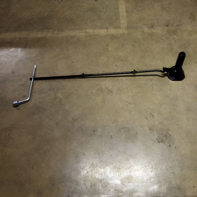 Terbaru, Dongkrak, kunci roda 21 mm &amp; handle pemutar dongkrak ( pelepas ban serep) kijang inova, fortuner &amp; hilux