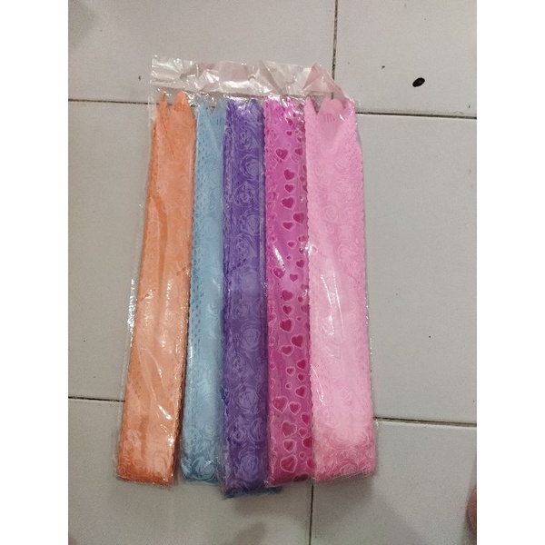 

Pita tarik gelombang lebar 5 cm 50216 aneka warna per pack 10 lembar