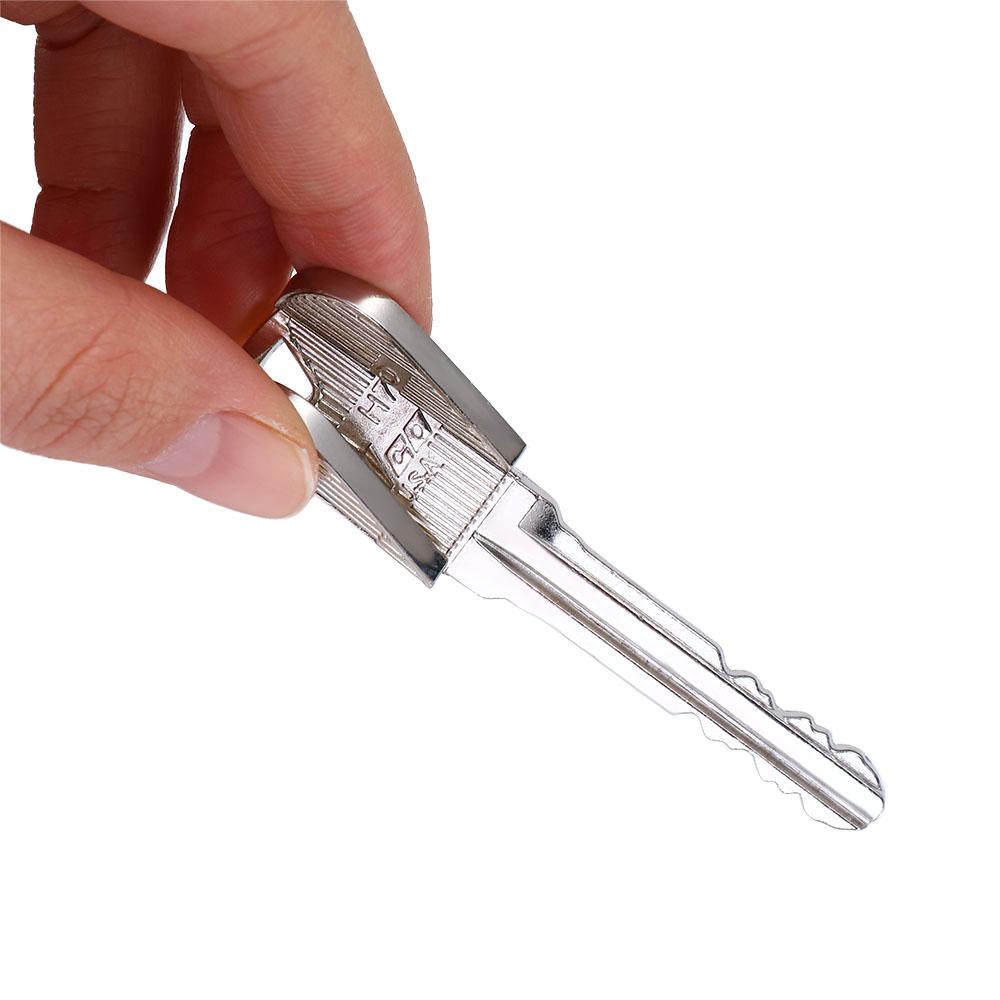 Needway  Magic Lipat Kunci Penembus Magic Mainan Lucu Magican Hadiah Alat Peraga Sulap Magic Key