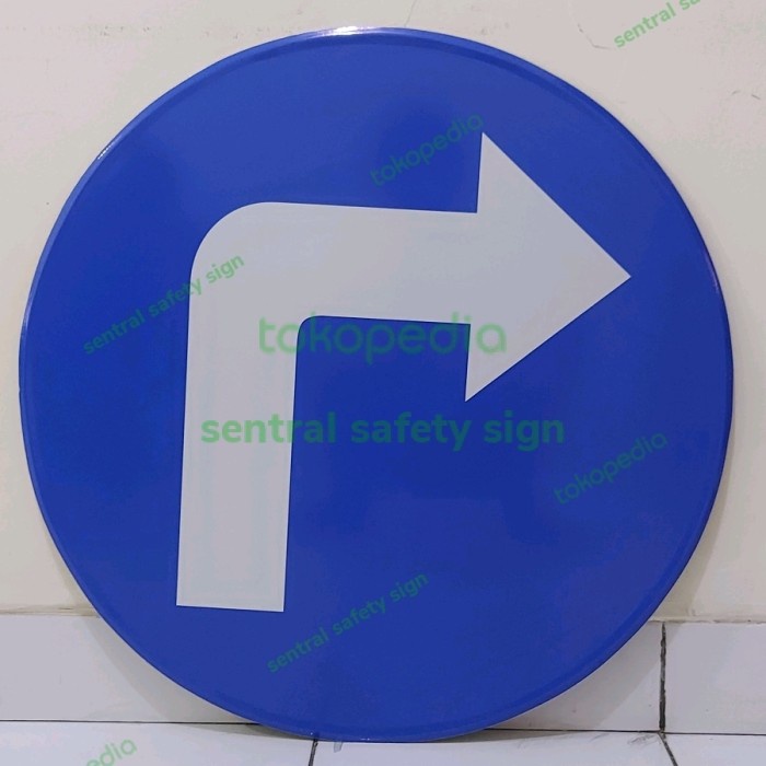 

Paja Rambu Belok Kanan Diameter 60Cm
