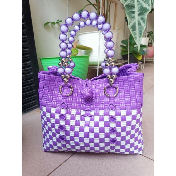 tas anyam jali handle mutiara