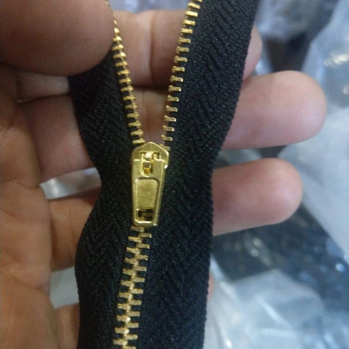 

HOT SALE PAKET RESLETING NO.3 REL GIGI BESI (LANYARD 25 YARD + KEPALA 100 PCS).