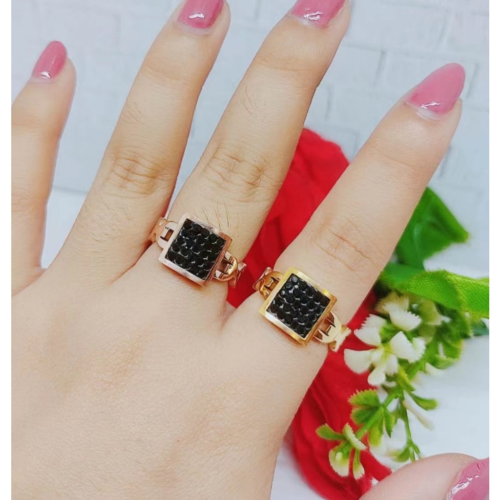 Cincin Titanium Permata Putih/Hitam Perhiasan Wanita P23/24