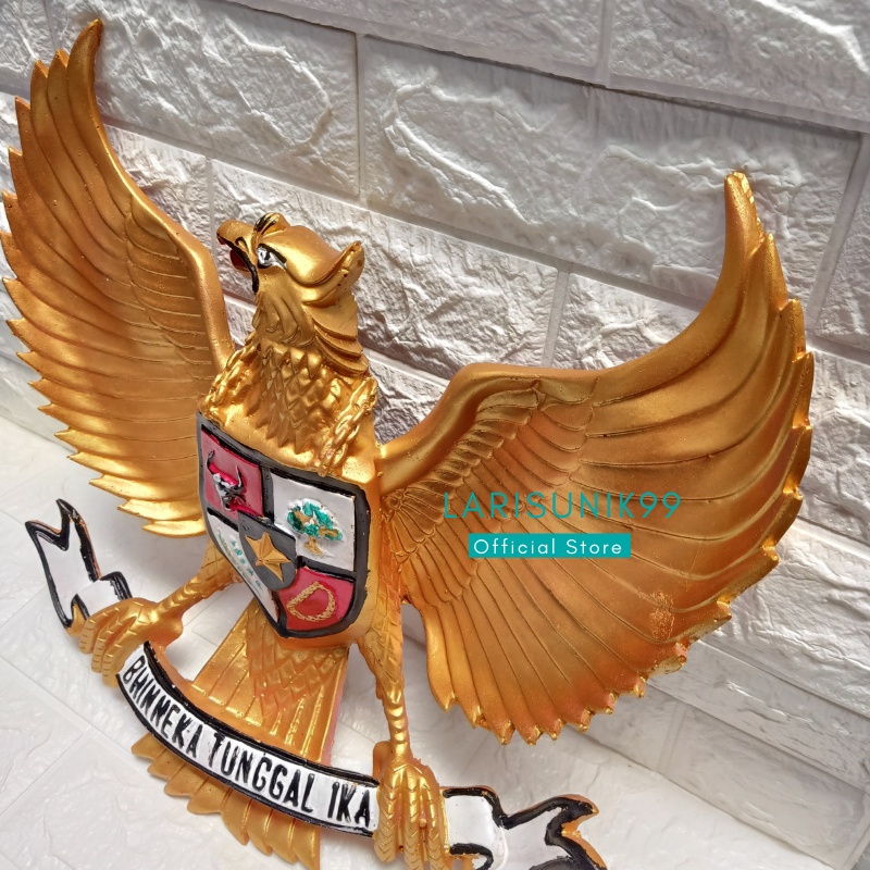 Pajangan Dinding Garuda Pancasila 3 Dimensi Fiber Hiasan Dinding Logo Burung Garuda Gold Timbul 45x45cm