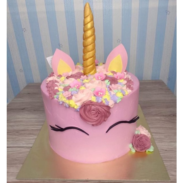 

Unicorn Pink cake