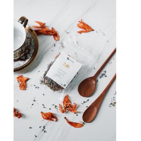 

Dijamin Ori>/ Langit Senja Tisane (chamomile, orange lily, lavender)