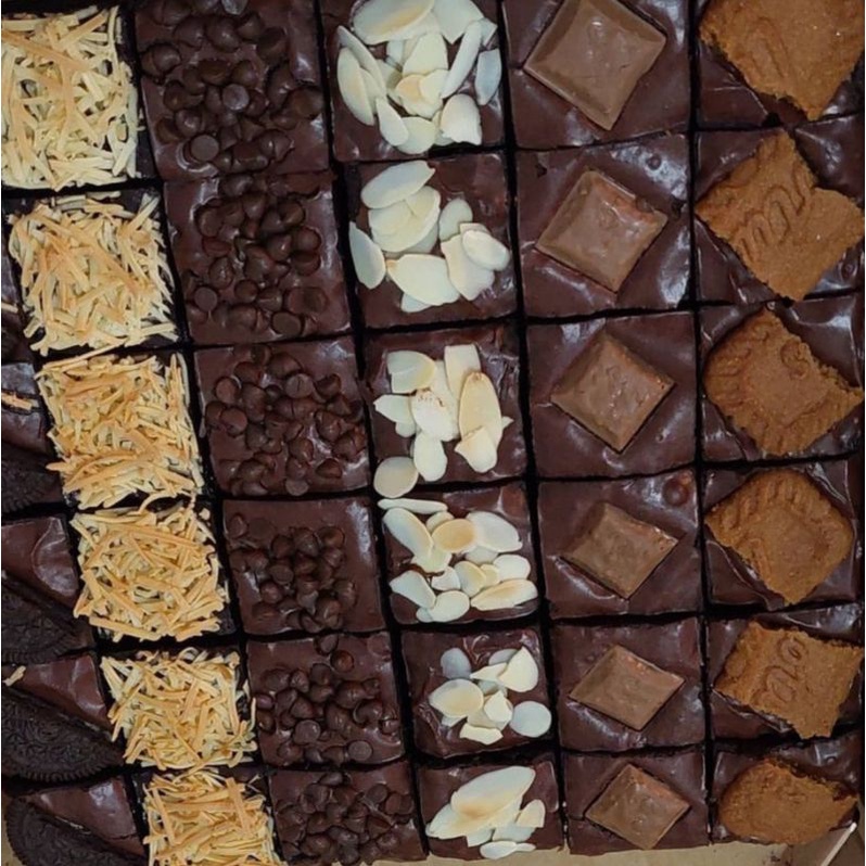 

Fudgy Brownies 5 toping 20x20cm