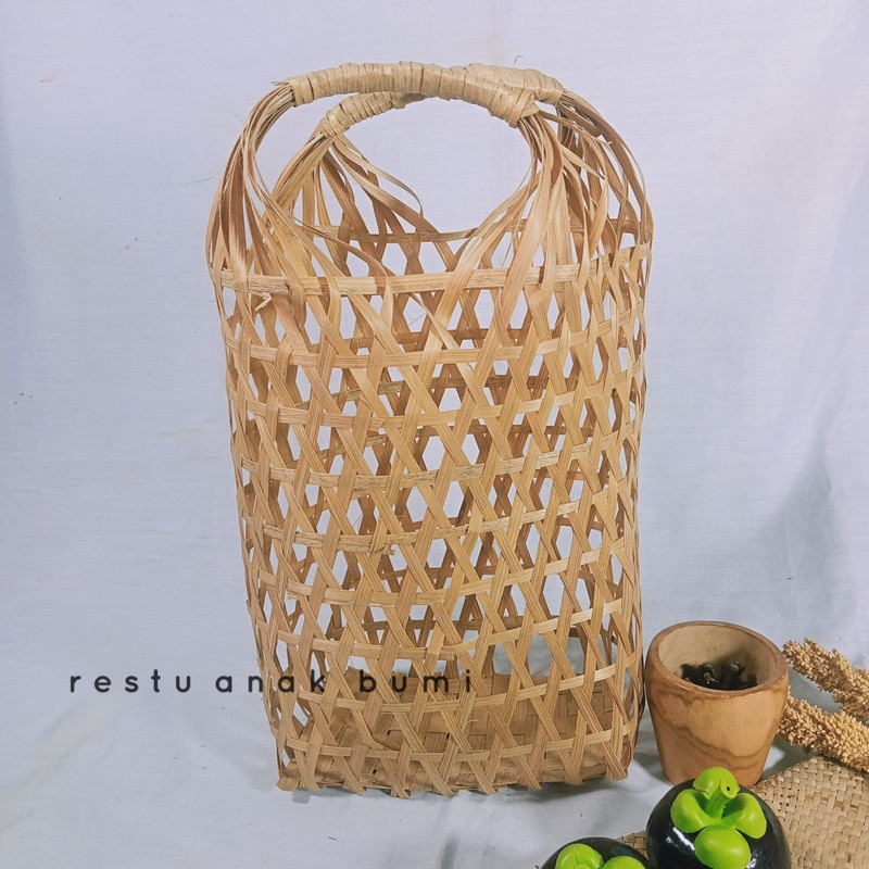 

(B214) Tas parsel Snack Bambu Tinggi P20 x L10 x T40cm/Hadiah/Lamaran/Parcel Lebaran/Natal/Acara/Catering/Hampers/Hantaran/Makanan/Minuman/Keranjang Buah/Souvenir/Wadah Serbaguna/Basket/Craft/Fruit Box/Sembako/Teh/Gula/Beras/Telur/Seserahan/Kado/Gift