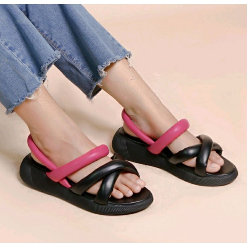 SANDAL WANITA  KEKINIAN SANDAL EMPUK WEDGES SILANG TALI BELAKANG RD07
