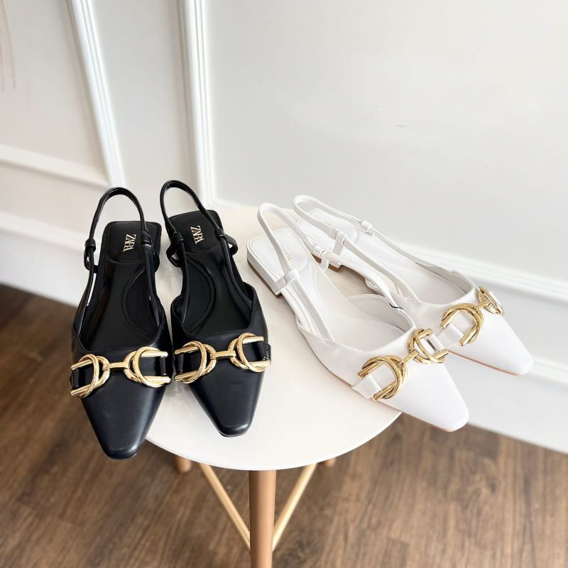 Sepatu Zara flat hitam putih sandal