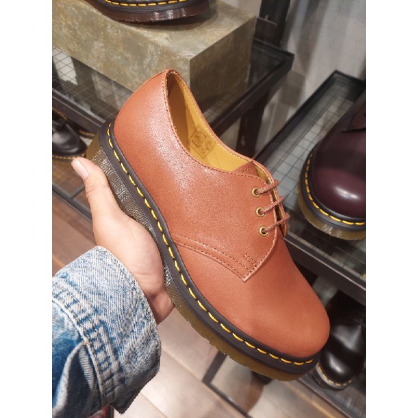 SALE SEPATU DOCMART DR MARTENS 1461 TAN SIZE 36 - 45 NEW ORIGINAL