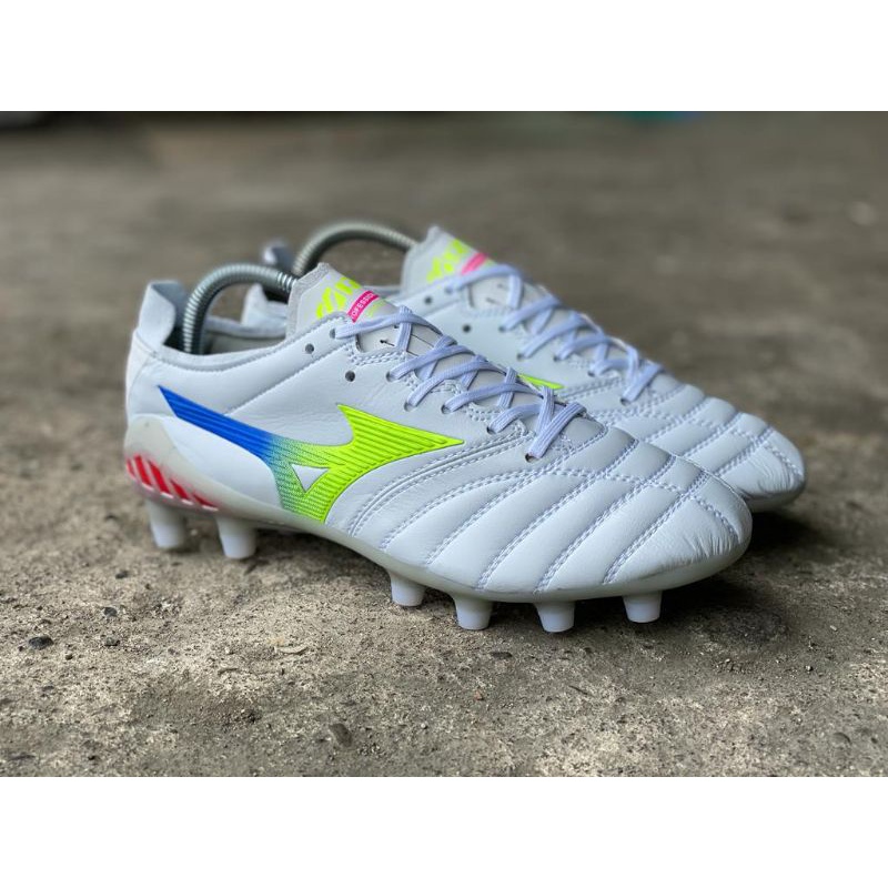 Soccer Mizuno Morelia Neo III Pro FG - White Multicolor