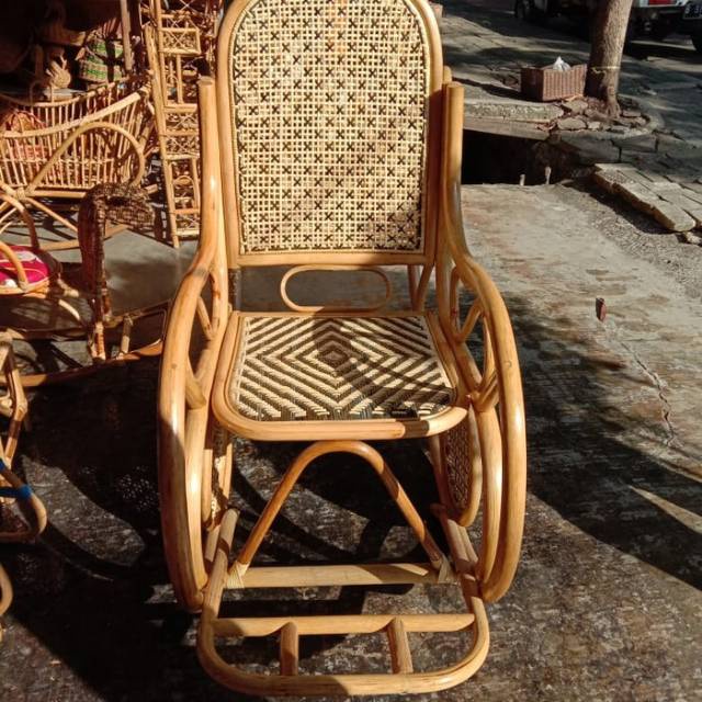 KURSI GOYANG/KURSI MALAS/ KURSI ROTAN- DG 106